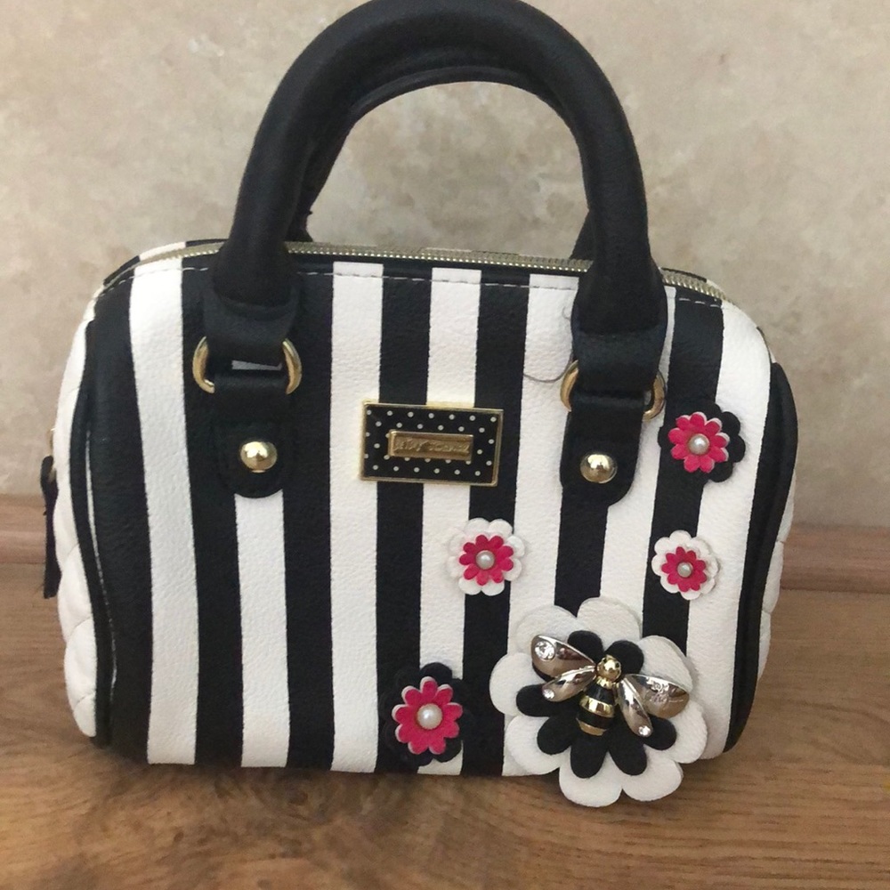 Hand purse